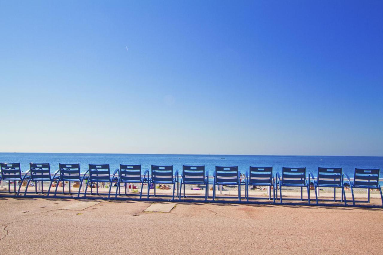 Luxury Sea Front Promenade *