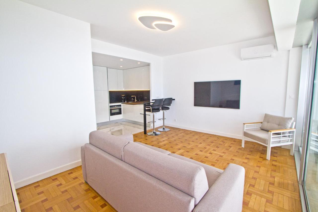 Appartement Luxury Sea Front Promenade *